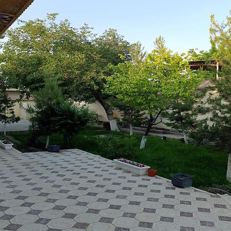בוקורו Dilnura Guest House מראה חיצוני תמונה