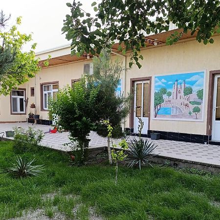 בוקורו Dilnura Guest House מראה חיצוני תמונה