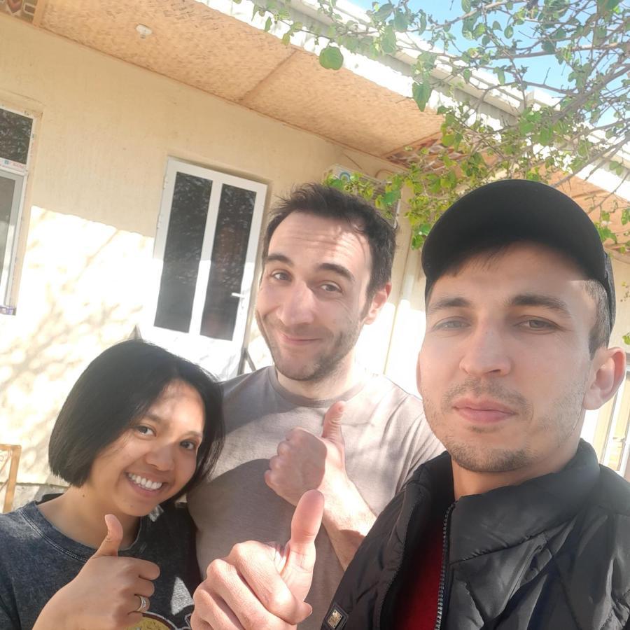 בוקורו Dilnura Guest House מראה חיצוני תמונה