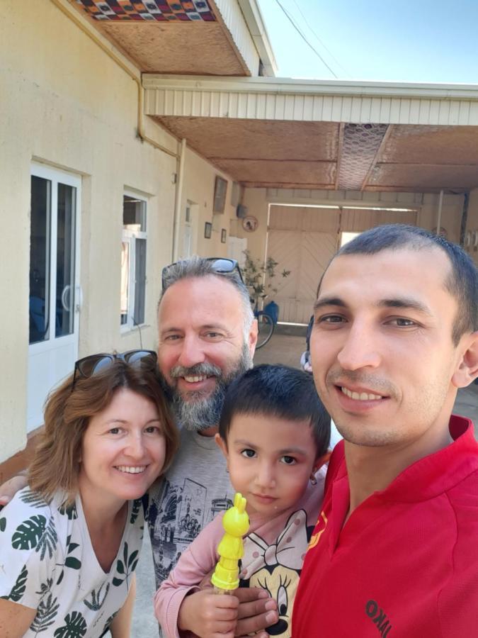 בוקורו Dilnura Guest House מראה חיצוני תמונה