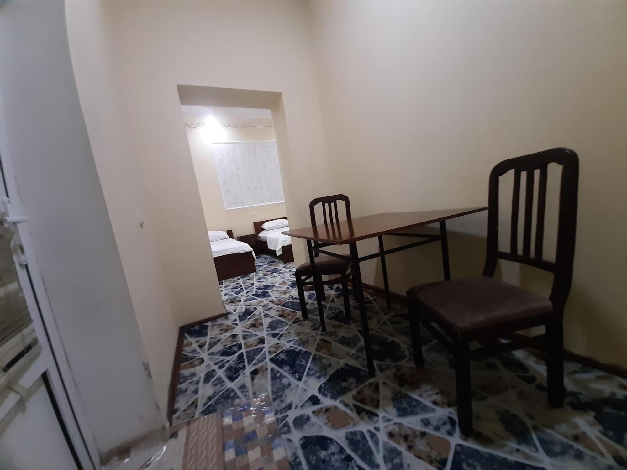 בוקורו Dilnura Guest House מראה חיצוני תמונה