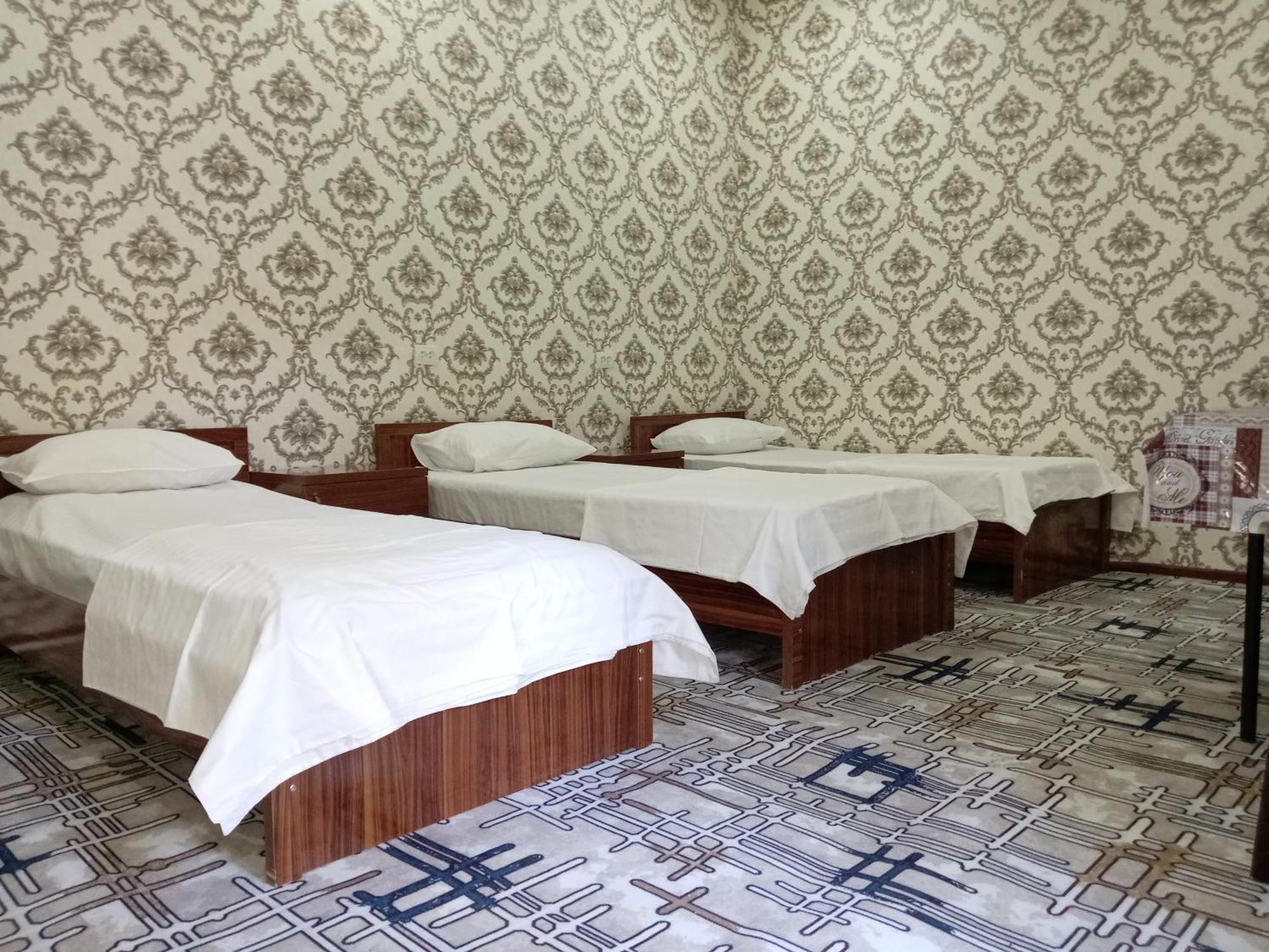בוקורו Dilnura Guest House מראה חיצוני תמונה